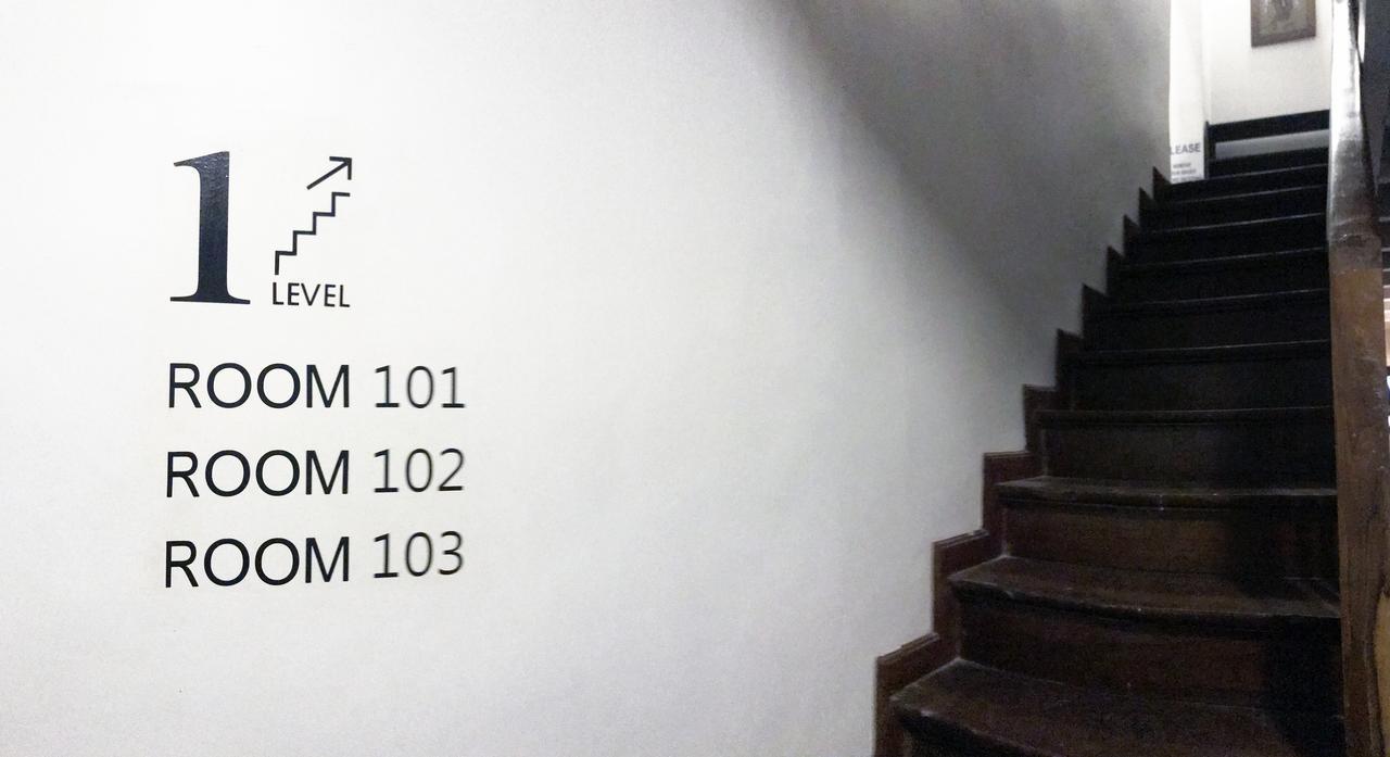 Baobabed Hostel Yangon, Myanmar ภายนอก รูปภาพ